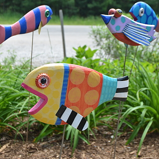 Shelly Drews - Brightly Painted Fish Sculptures